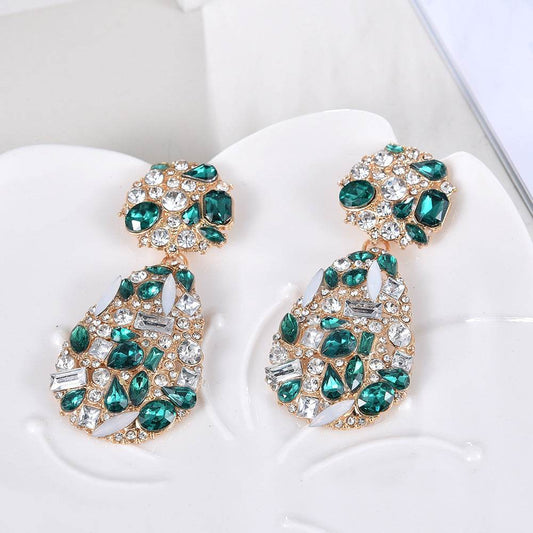 Graceful Lady's Dangle Earring - Luxevoix