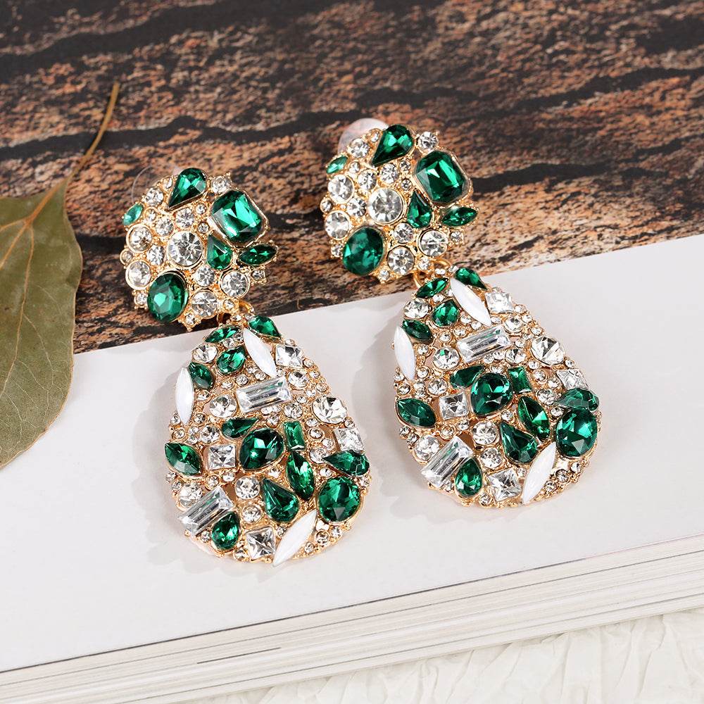 Graceful Lady's Dangle Earring - Luxevoix