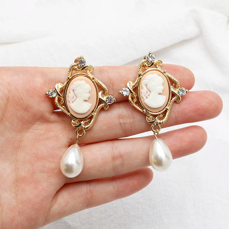 Vintage Pop Pearl Earrings